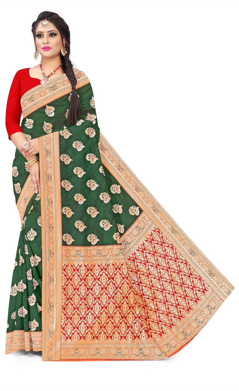 Soft Trendy Silk Jacquard Leaf infused Mor Print Sari for Festive Look
