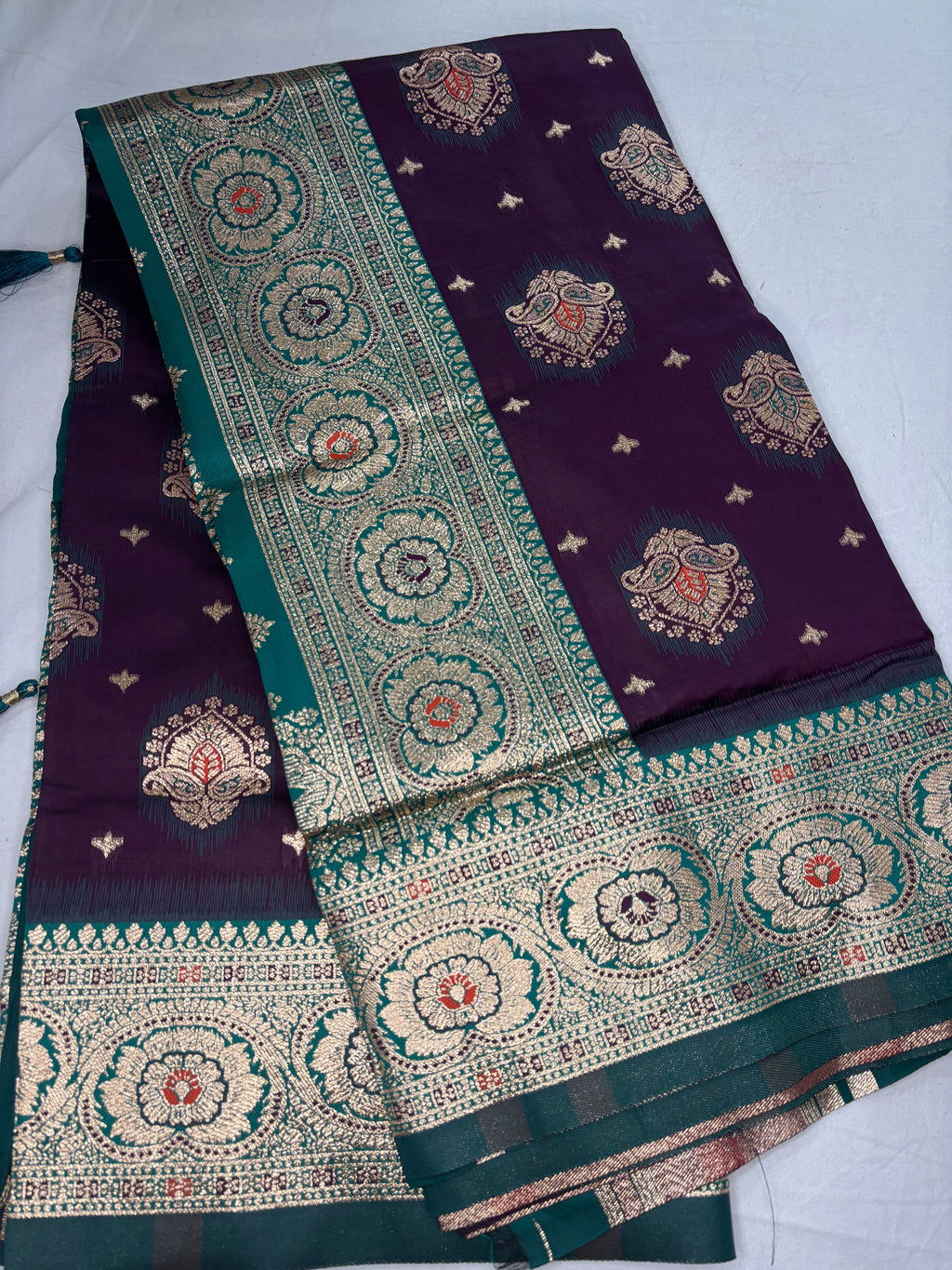 Jacquard Floral Butti Pashmina Elegant Sari for Festive Wear