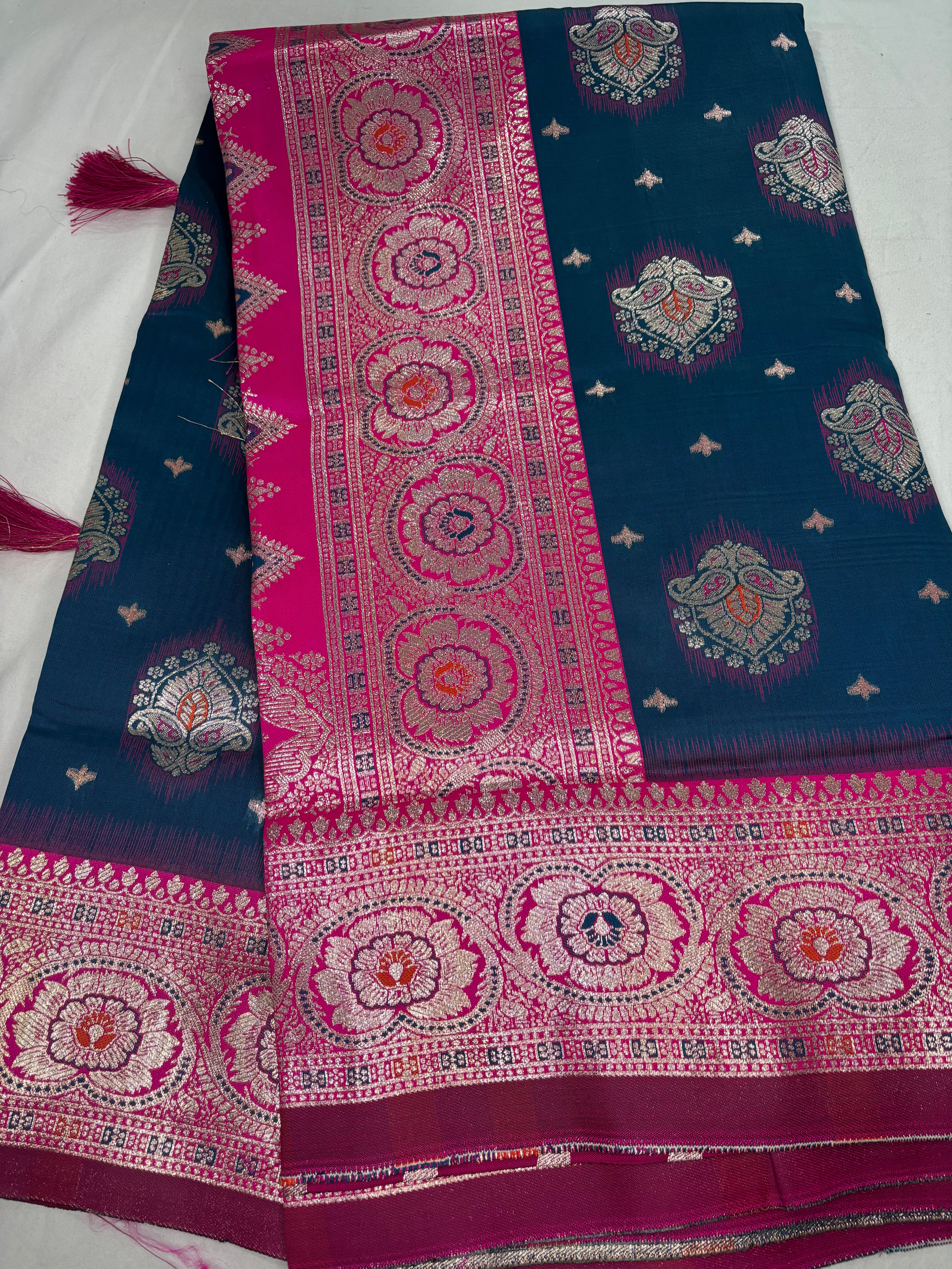 Jacquard Floral Butti Pashmina Elegant Sari for Festive Wear