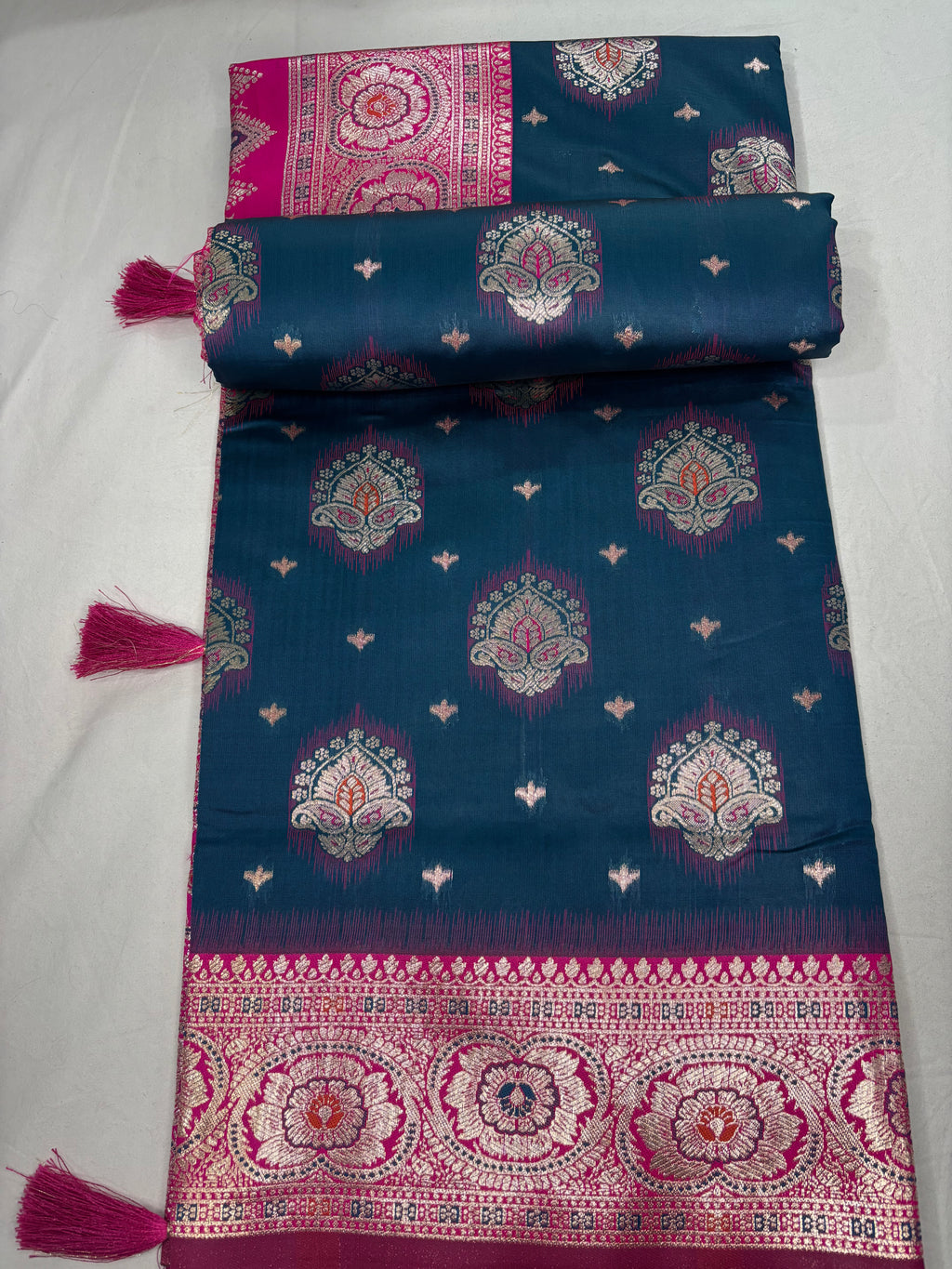 Jacquard Floral Butti Pashmina Elegant Sari for Festive Wear