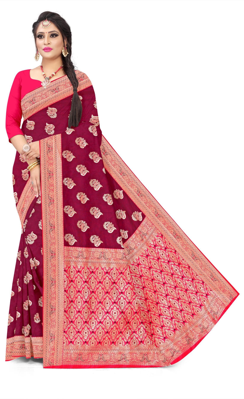 Soft Trendy Silk Jacquard Leaf infused Mor Print Sari for Festive Look
