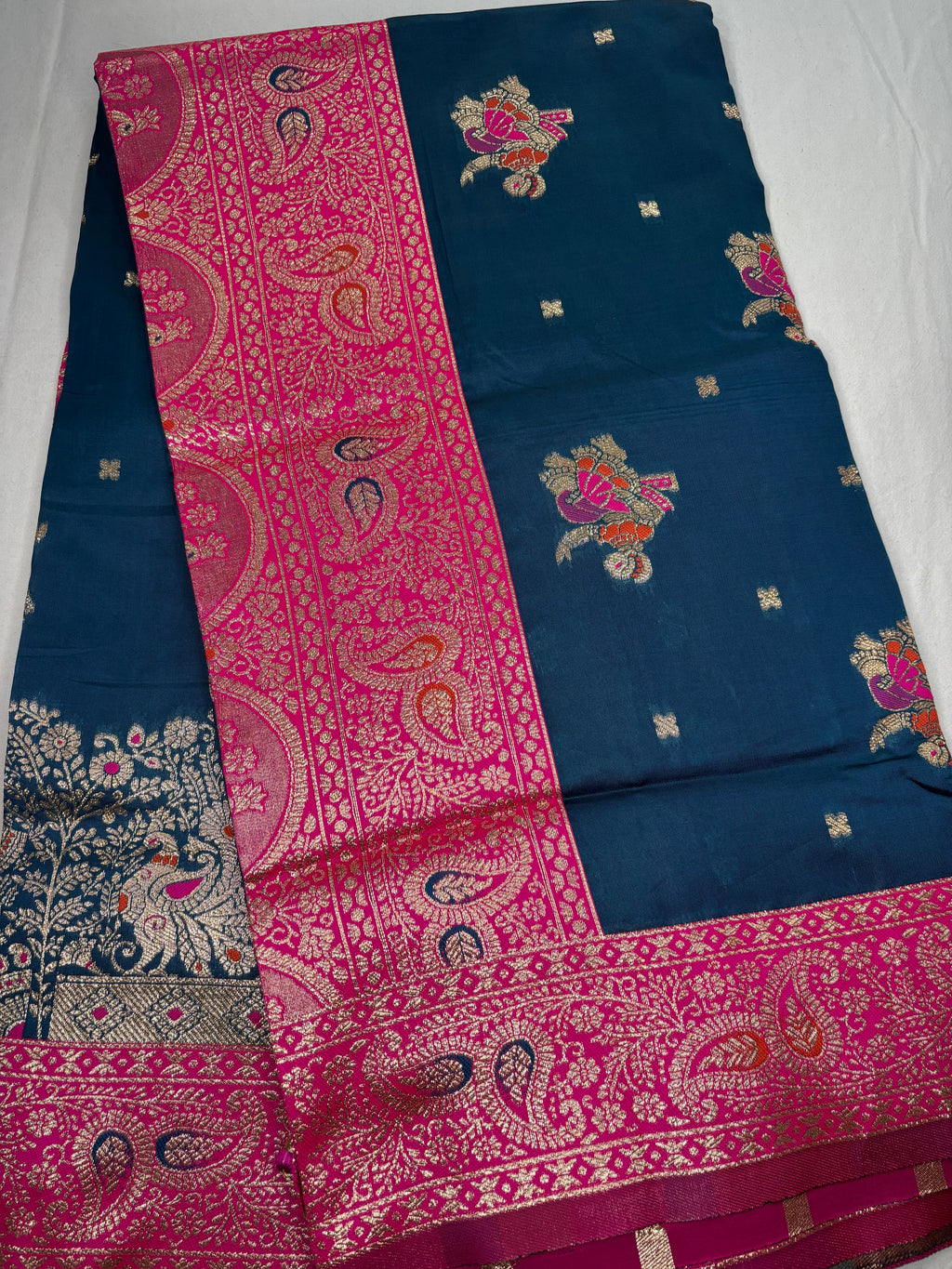 Jacquard Pashmina Peacock Girl Print Elegant Sari with Zari Work for Festive Wear