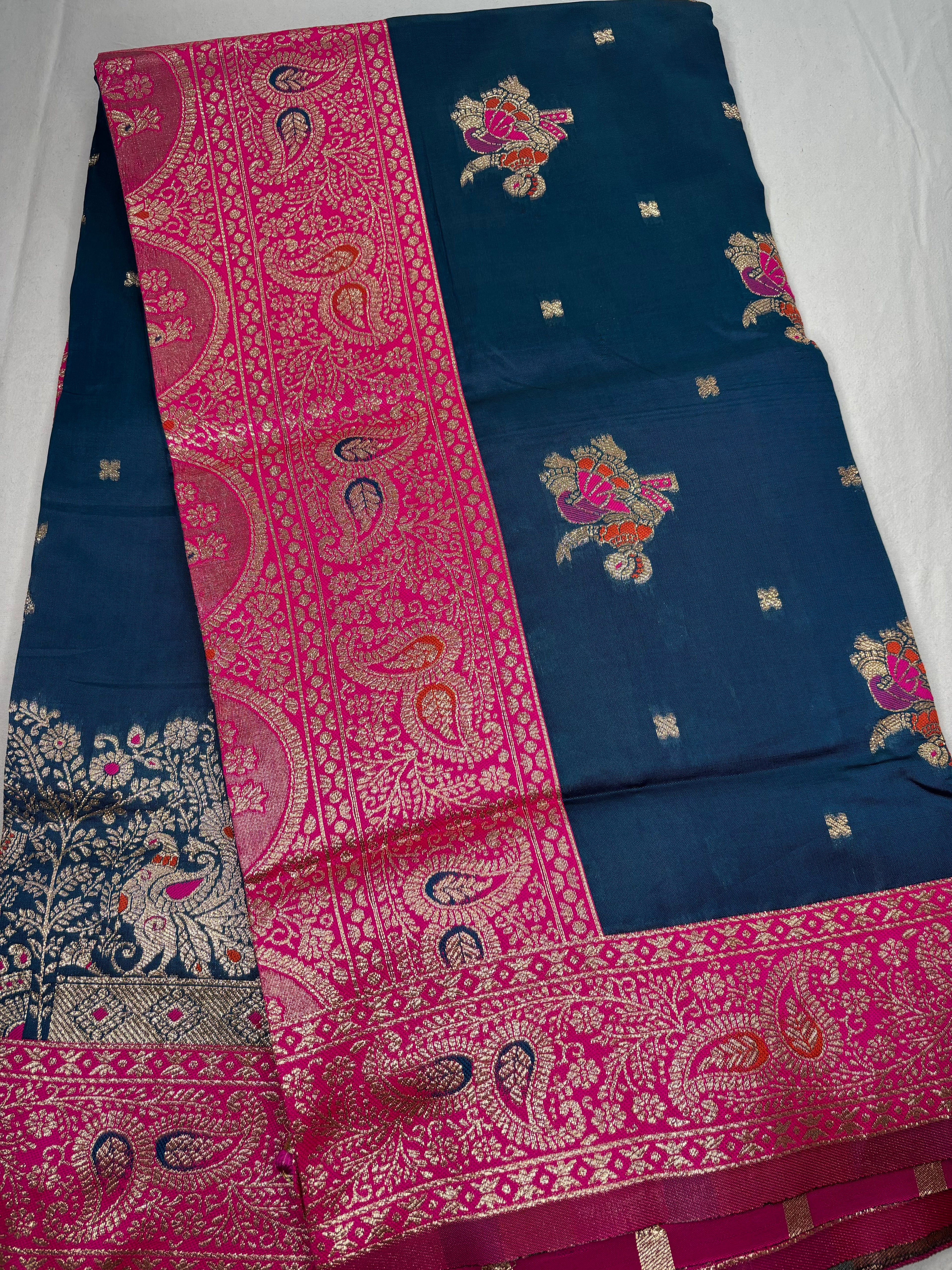 Jacquard Pashmina Peacock Girl Print Elegant Sari with Zari Work for Festive Wear