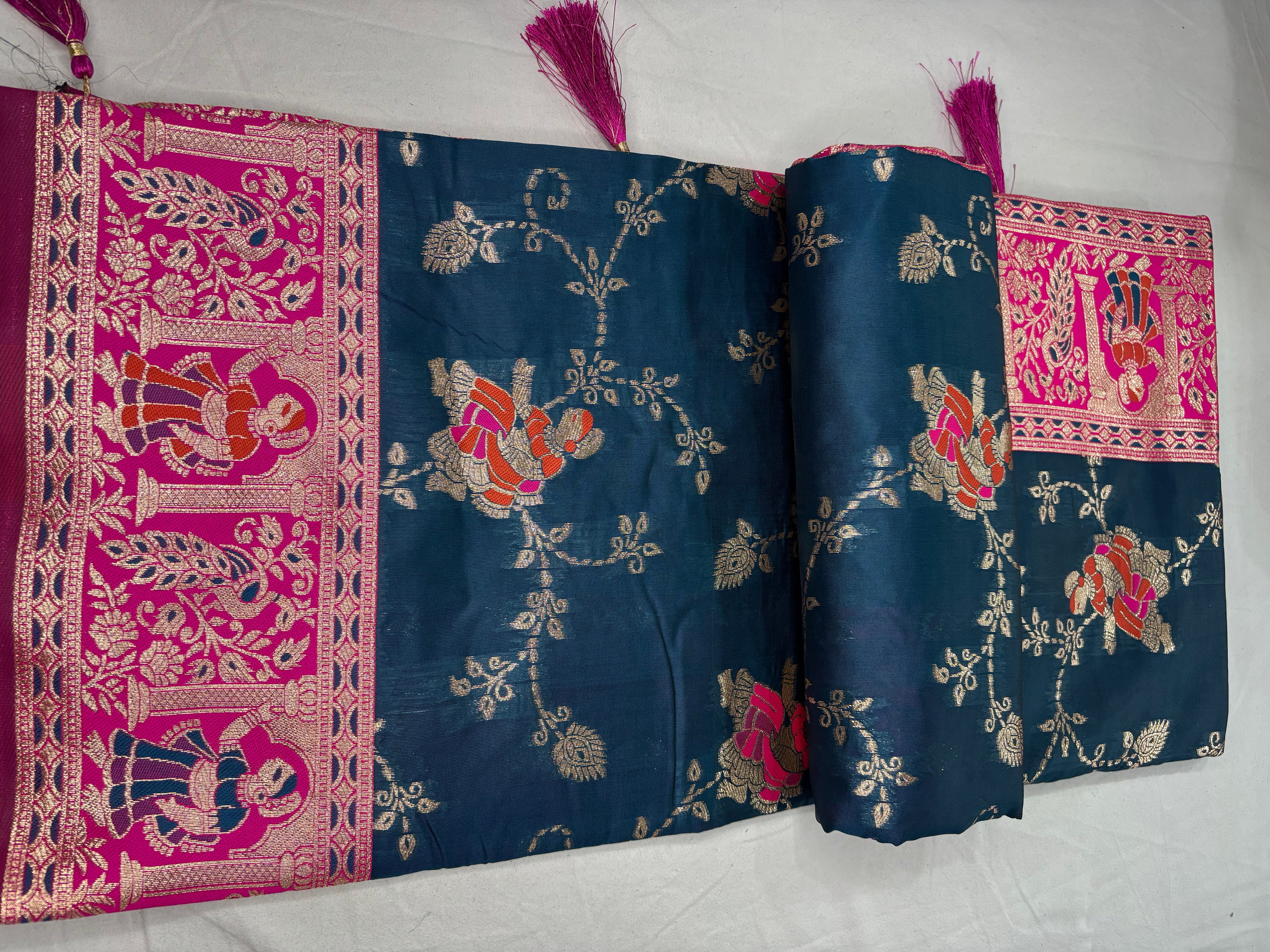 Jacquard Pashmina Floral Print Elegant Saree for Festive Wear
