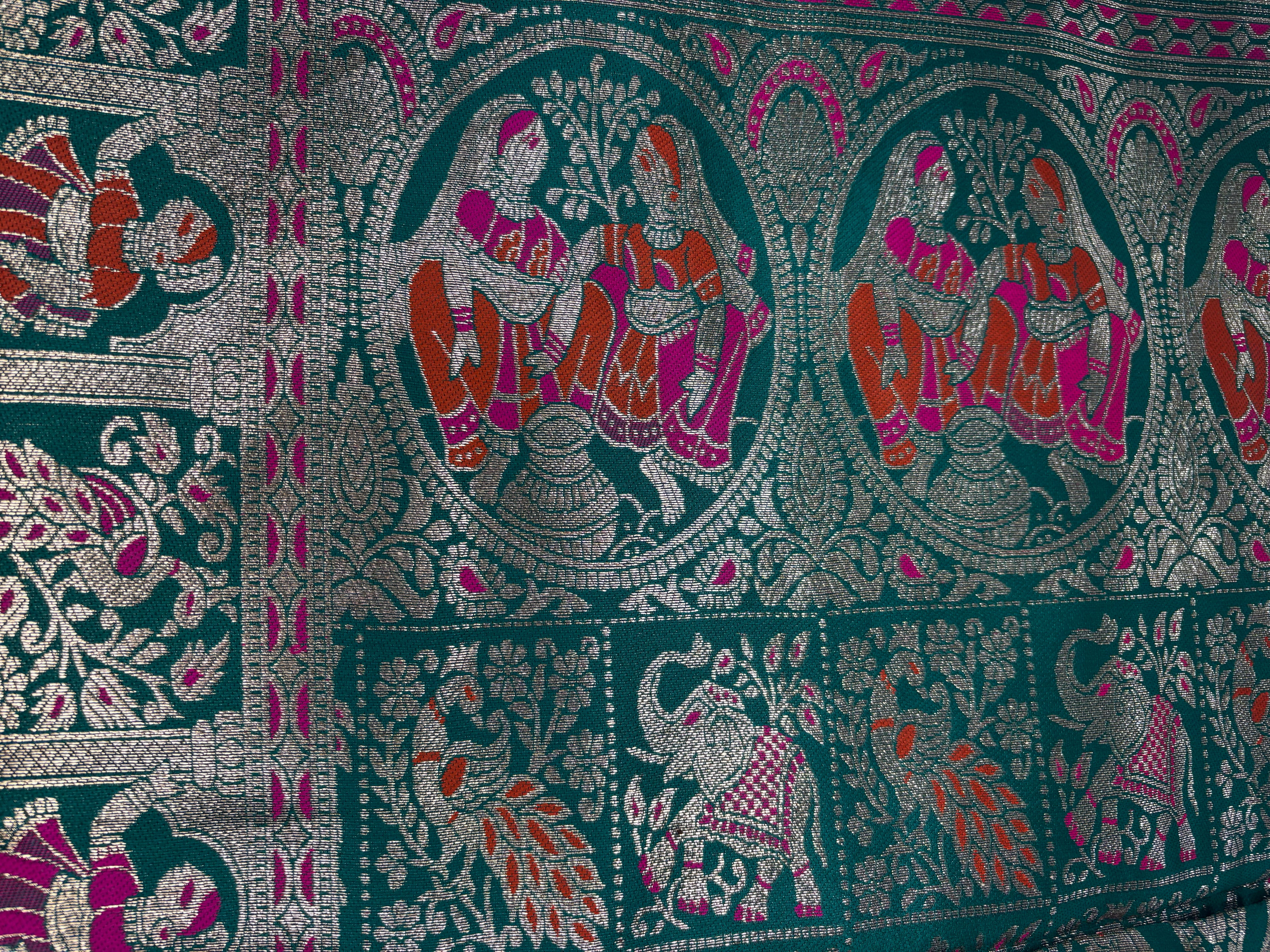 Jacquard Pashmina Floral Print Elegant Saree for Festive Wear