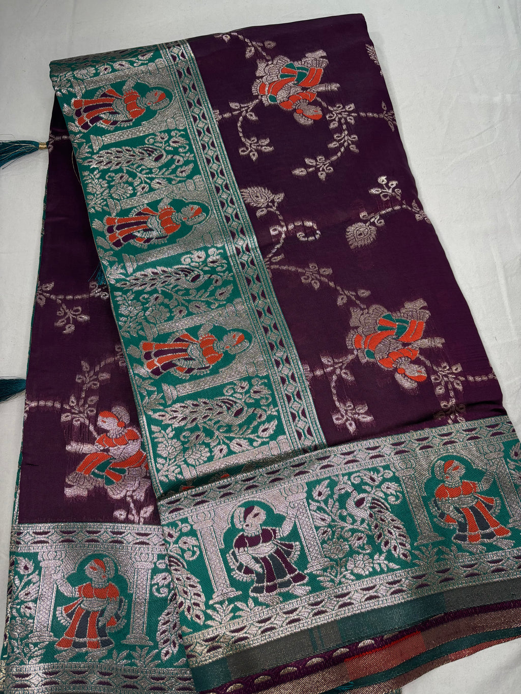 Jacquard Pashmina Floral Print Elegant Saree for Festive Wear
