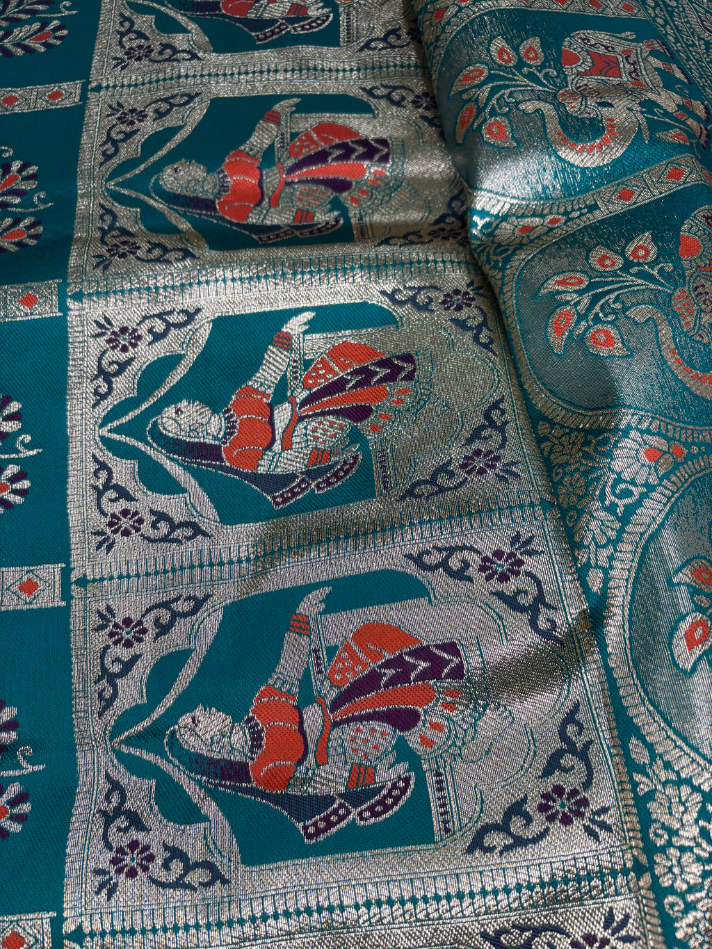 Jacquard Pashmina Peacock Girl Print Elegant Sari with Zari Work for Festive Wear
