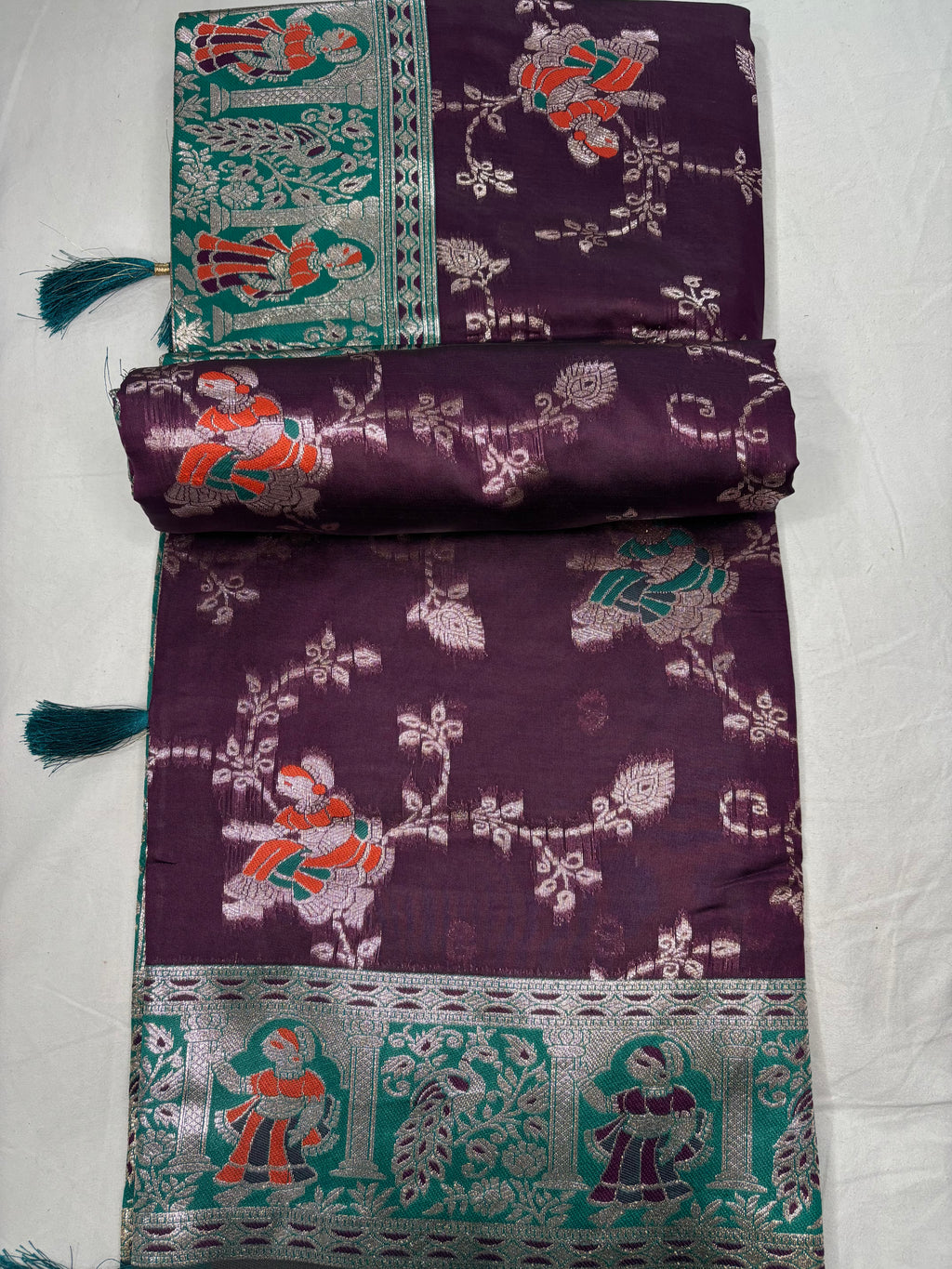 Jacquard Pashmina Floral Print Elegant Saree for Festive Wear