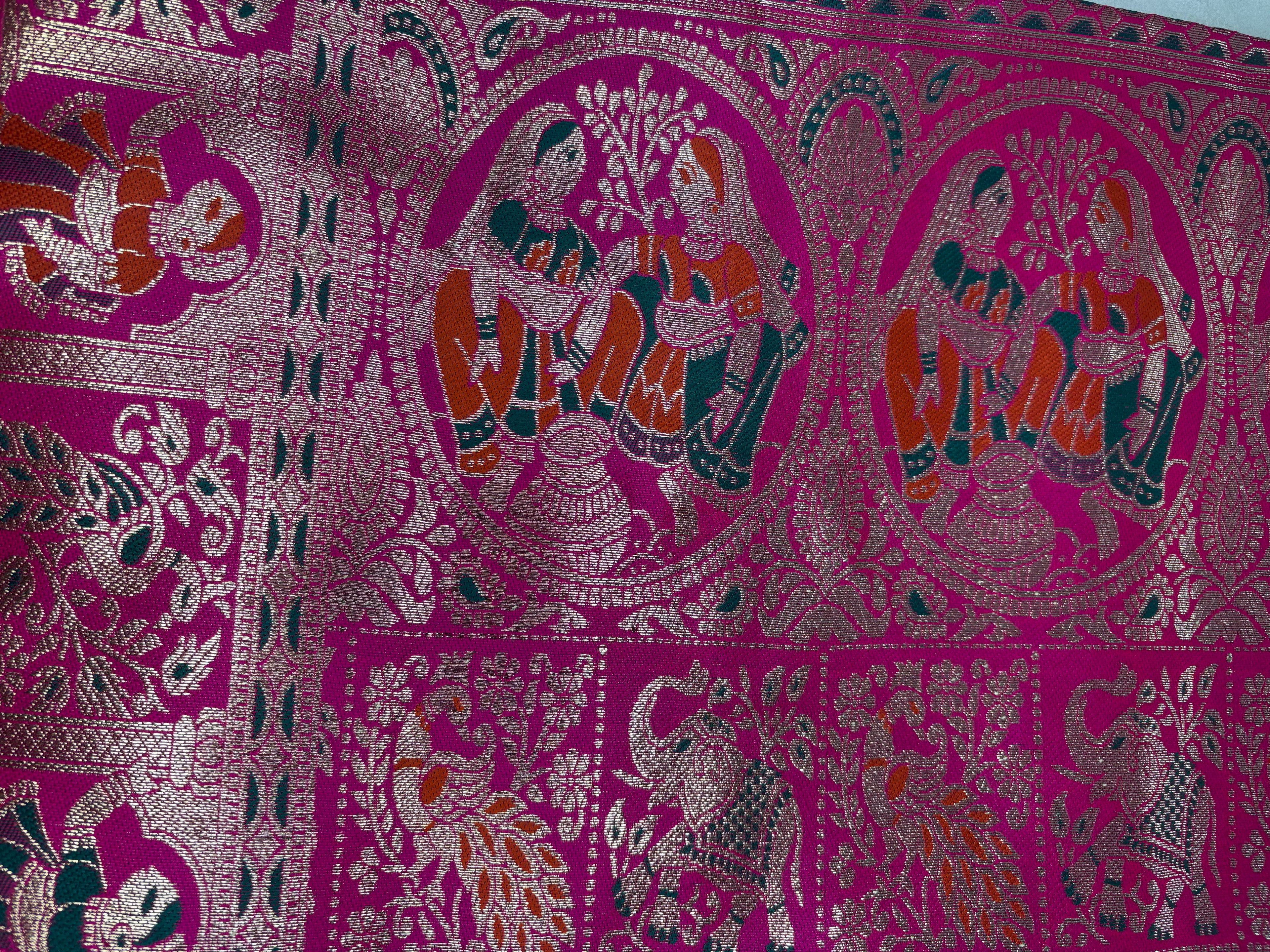 Jacquard Pashmina Floral Print Elegant Saree for Festive Wear