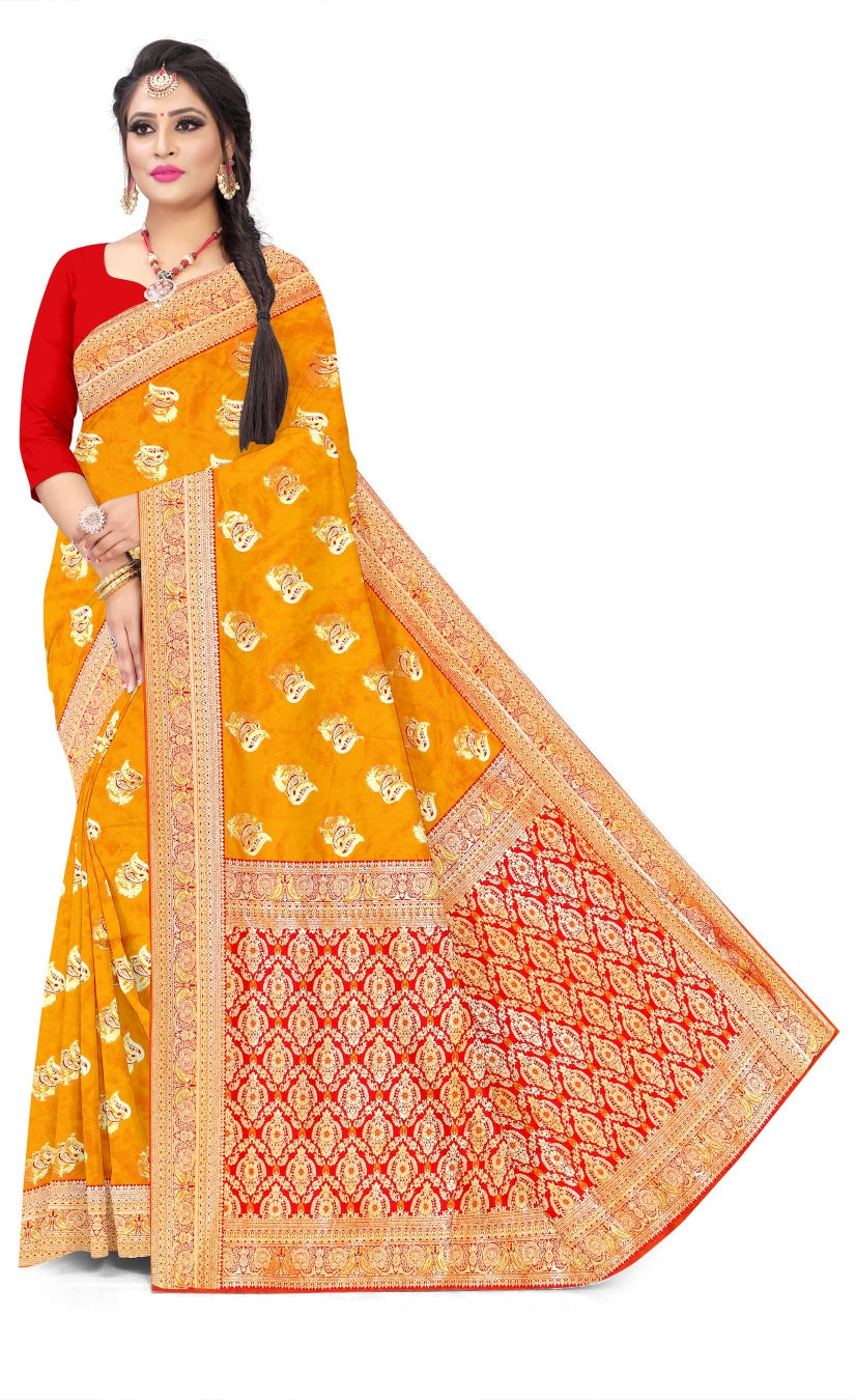 Soft Trendy Silk Jacquard Leaf infused Mor Print Sari for Festive Look